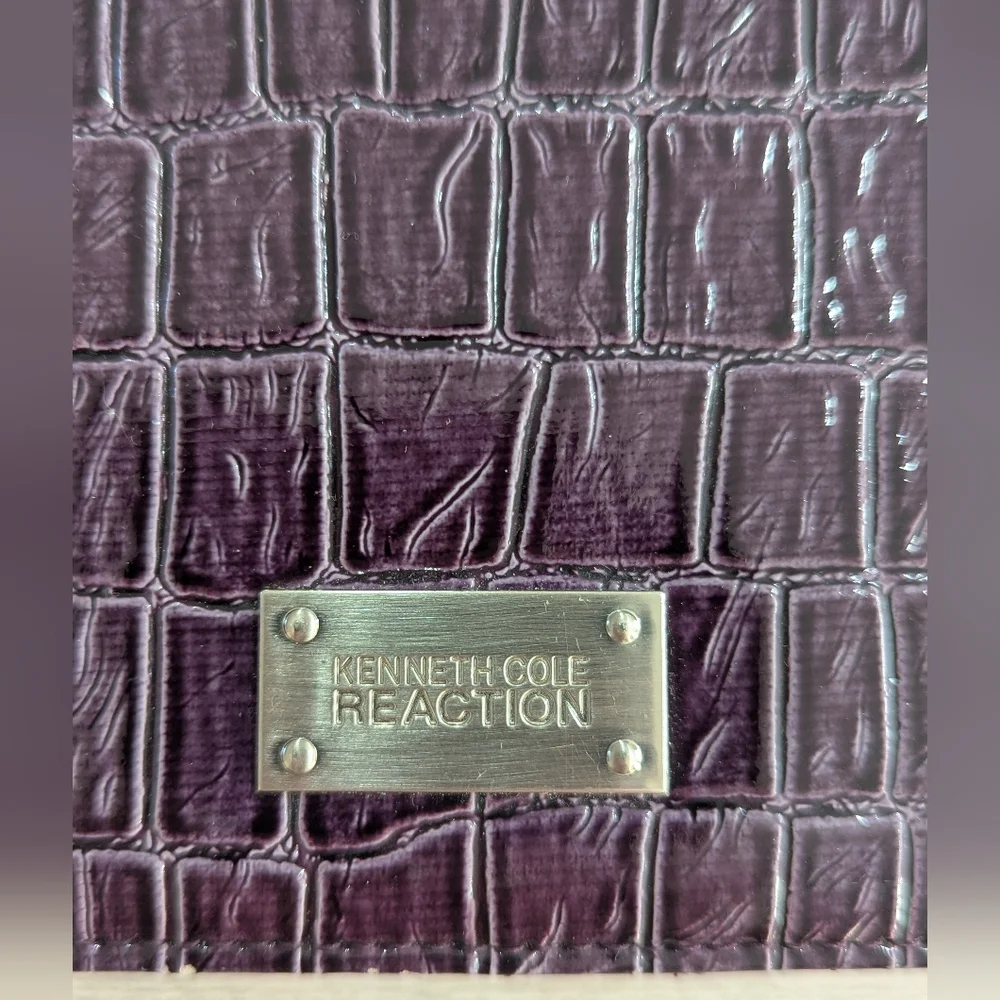 Kenneth Cole Reaction Dark Plum Croc Embossed Clutch Wallet Organizer *GUC